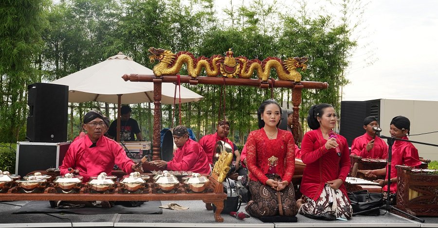 Kolaborasi Hotel Tentrem Jakarta dan Oemah Etnik: Merayakan Keindahan Budaya Jawa dalam "Tentrem Rona Jawi"