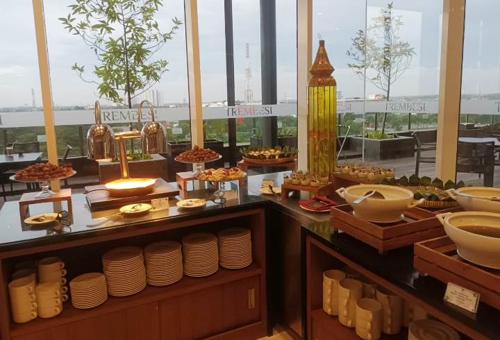 Trembesi Hotel BSD Sajikan Menu Iftar, Ada Durian