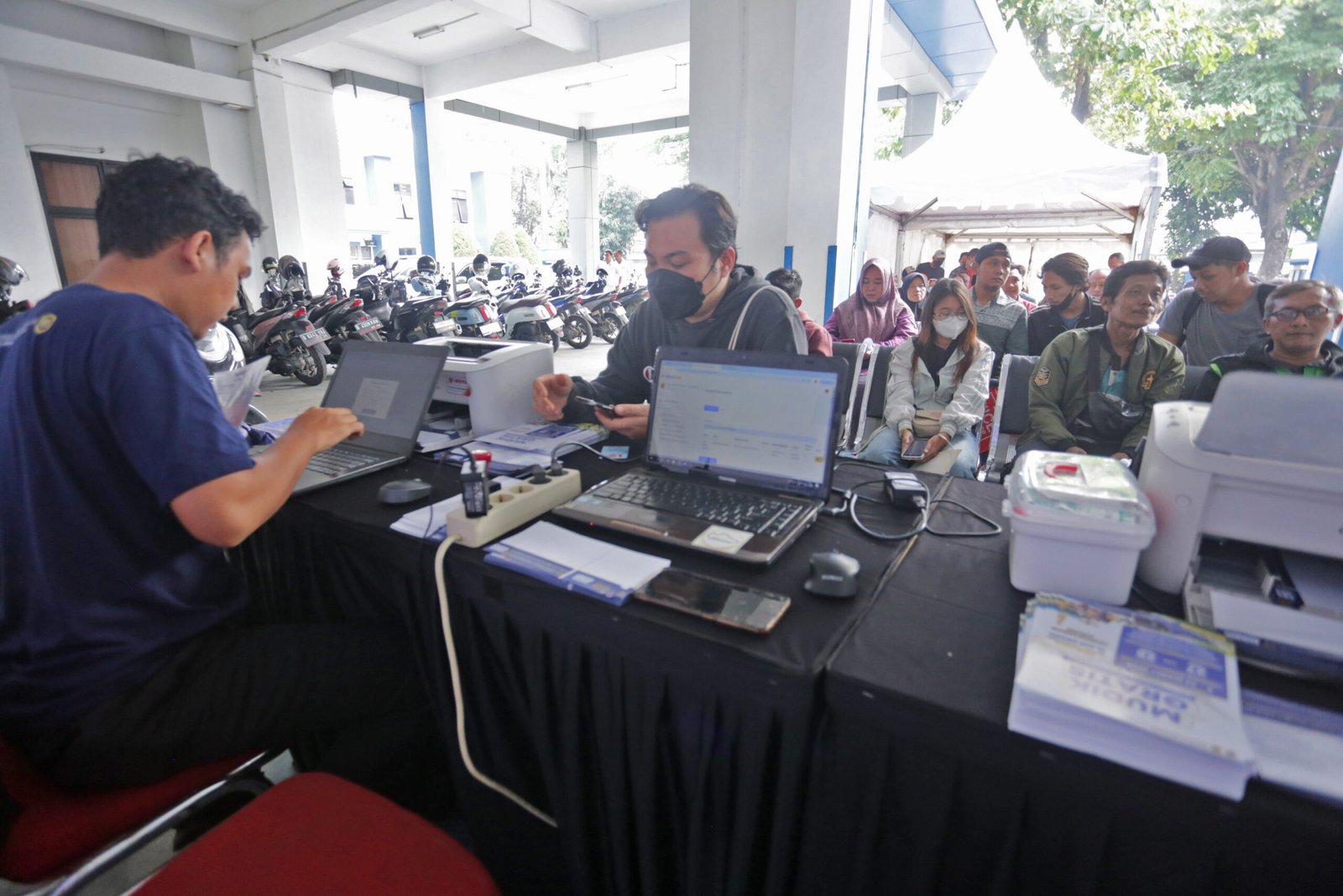 Melihat Posko Validasi Mudik Gratis di Kota Tangerang, Sachrudin : Pastikan Semua Sudah Lengkap