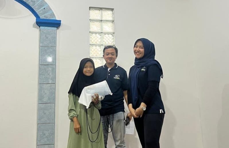 Rayakan Idul Fitri 1446 H, WOM Finance Revitalisasi Rumah Ibadah