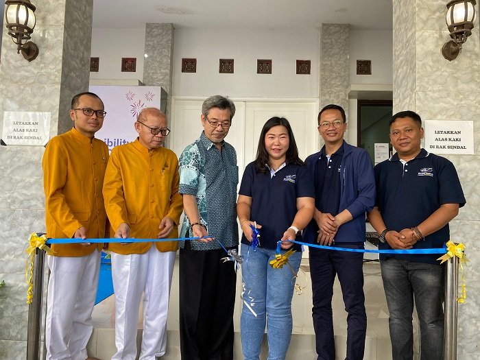 Wujud Kepedulian di Hari Waisak, WOM Finance Beri Bantuan CSR ke Vihara Cetiya Anurudha