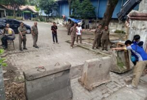 Petugas Gabungan Tertibkan Parkir Liar di Sekitar RSUD Kota Tangerang