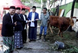 Momen Iduladha, Sachrudin-Maryono Ajak Warga Memperkuat Kepedulian Sosial