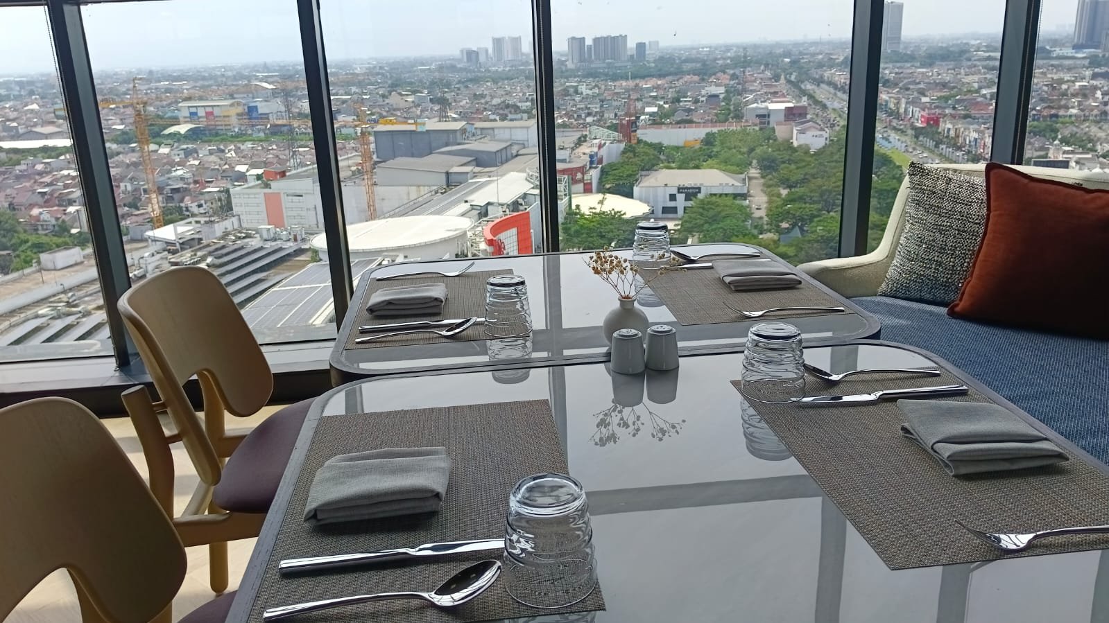 HARRIS Hotel Serpong Hadir dengan Konsep Modern Wellness, Tawarkan Suite Eksklusif dan Pemandangan 270 Derajat