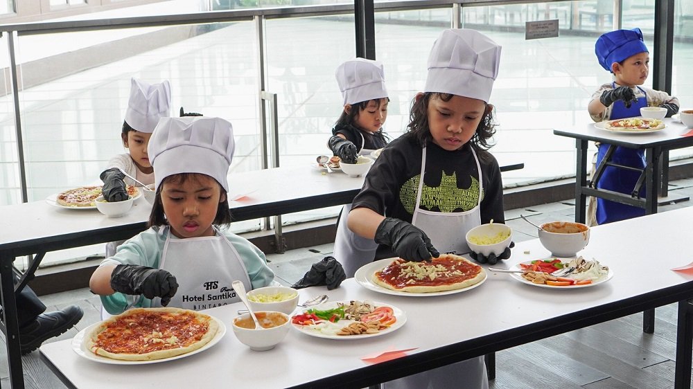 Little Yoga & Little Chef di Hotel Santika Premiere Bintaro, Anak Belajar Sehat dan Kreatif Lewat Aktivitas Seru