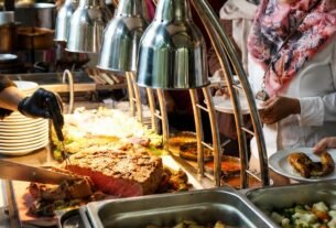 ARYADUTA Lippo Village Luncurkan Saturday Tropical Brunch, Bidik Tren Wisata Kuliner Akhir Pekan