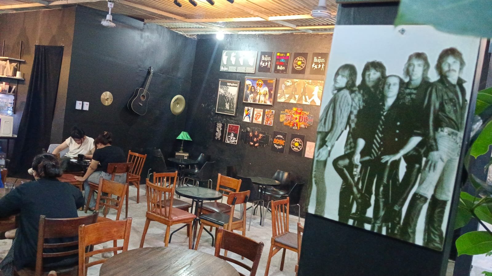 Strategi One-Stop Entertainment: Imagine Cafe Tawarkan Kombinasi Ruang Kerja, Komunitas, dan Live Music