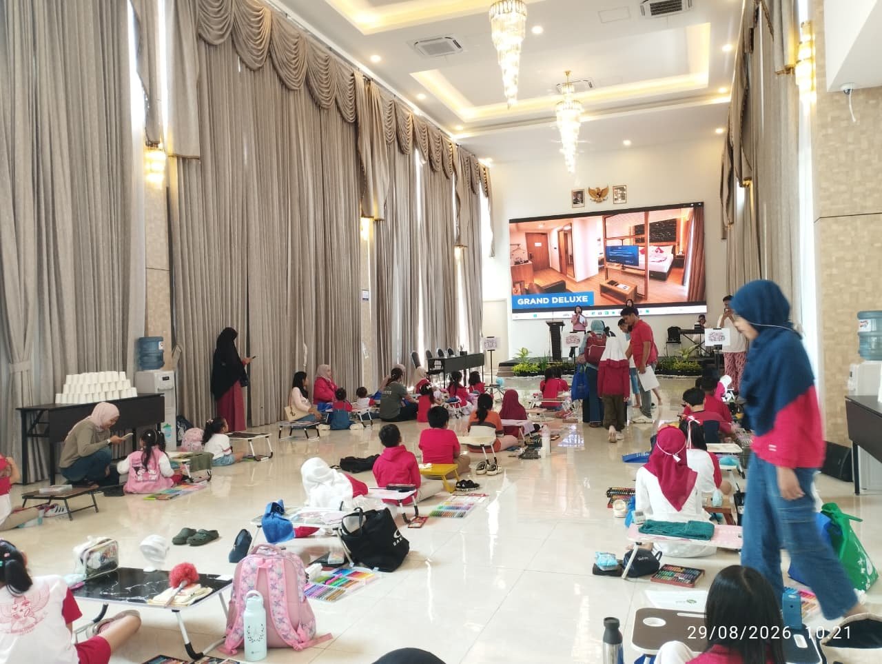 Howard Johnson By Wyndham Tangerang Gelar Lomba Mewarnai Anak Sekaligus Kenalkan Venue Bar
