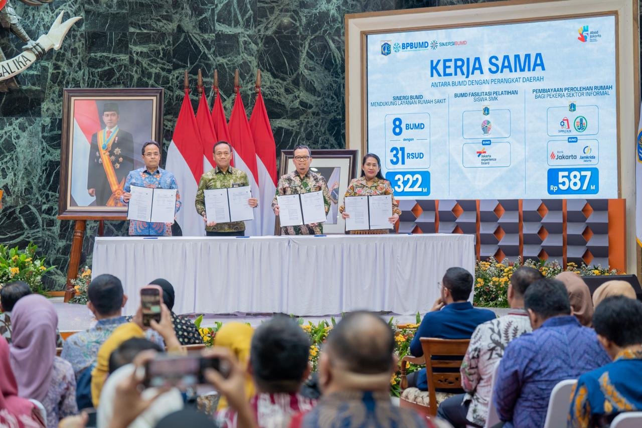 Bank Jakarta Tandatangani Tiga Kerja Sama Strategis BUMD, BUMN dan Perangkata Daerah