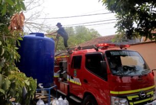 Pemkot Tangerang Salurkan Air Bersih dan Petakan Wilayah Terdampak Kekeringan di Kunciran Jaya